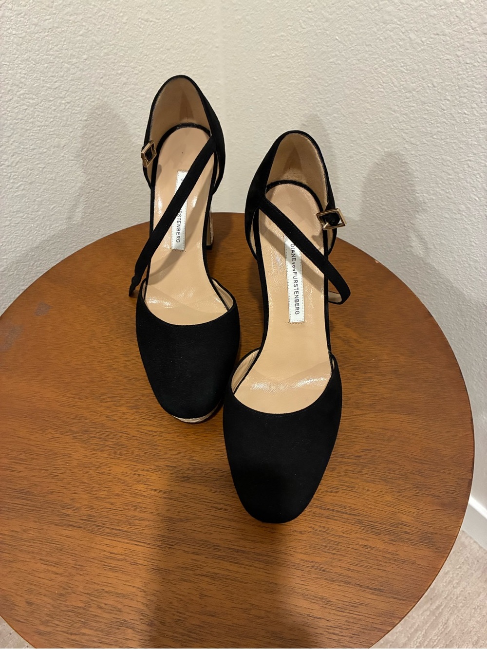 Diane Von Furstenberg Black Cross-Strap Pumps